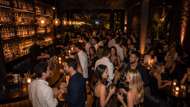 Een volle avond in Portofino, cocktailbar in Torrevieja